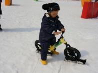 2歳半の娘と雪遊びをするために行っ...