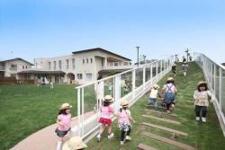 コンテナ、屋上庭園、壁がない!?全国の新感覚な幼稚園＆保育園