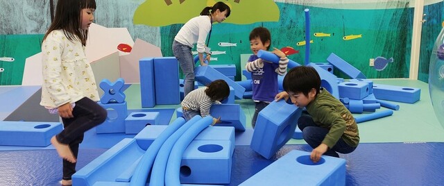 人気屋内遊園地が伊丹空港に誕生！　屋外に大型遊具＆水遊びも！