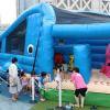都内に0歳からOKの「大型水遊び広場」登場　滑り台＆泡の遊具も