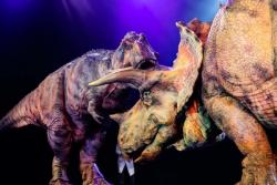 人気「恐竜ライブショー」が全国巡回公演　親子で学べて楽しめる