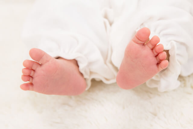 赤ちゃん 足 の 裏