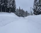 雪を満喫！豪雪の村の雪壁の間をカンジキで歩いてみよう！！