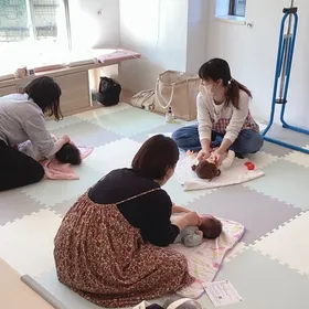 【藤が丘】ひろこ先生のベビーマッサージ