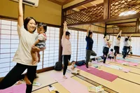 京都お寺／こころでつながるママとベビーのヨガ