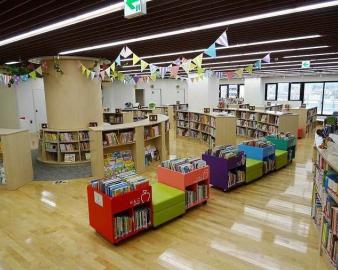 札幌市えほん図書館
