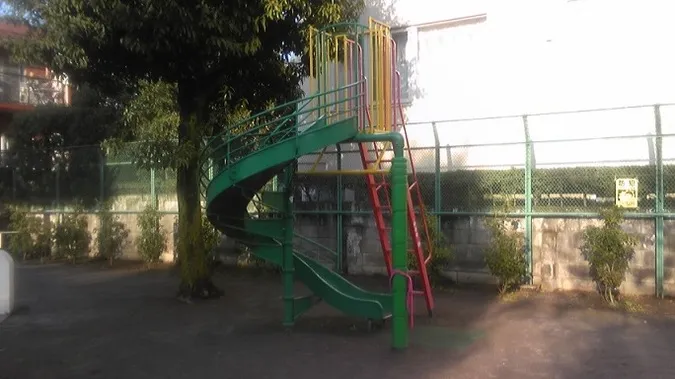 【施設写真】 提供：「恐るべき児童公園」（http://waradutoya.blog.so-net.ne.jp）