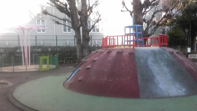 【施設写真】 提供：「恐るべき児童公園」（http://waradutoya.blog.so-net.ne.jp）
