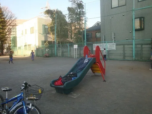 【施設写真】 提供：「恐るべき児童公園」（http://waradutoya.blog.so-net.ne.jp）