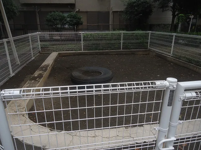 【施設写真】 提供：「恐るべき児童公園」（http://waradutoya.blog.so-net.ne.jp）