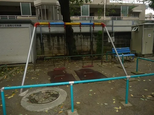 【施設写真】 提供：「恐るべき児童公園」（http://waradutoya.blog.so-net.ne.jp）