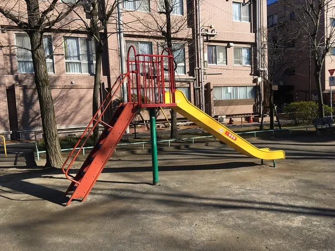 【施設写真】 提供：「恐るべき児童公園」（http://waradutoya.blog.so-net.ne.jp）