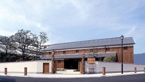 昔の酒蔵 沢の鶴資料館