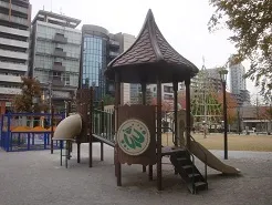 【施設写真】 提供：「恐るべき児童公園」（https://waradutoya.blog.so-net.ne.jp）