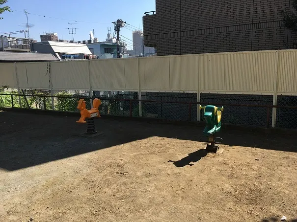 【施設写真】 提供：「恐るべき児童公園」（https://waradutoya.blog.so-net.ne.jp）