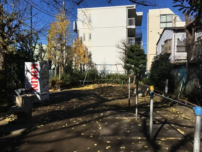 【施設写真】 提供：「恐るべき児童公園」（https://waradutoya.blog.so-net.ne.jp）