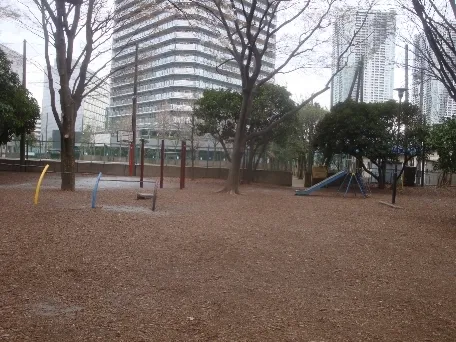 【施設写真】 提供：「恐るべき児童公園」（https://waradutoya.blog.so-net.ne.jp）
