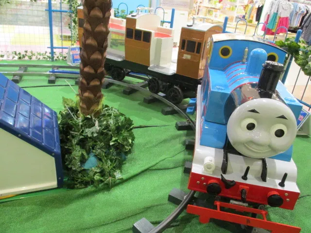 施設写真】 トーマスの乗り物1回300円でお楽しみいただけます！』namco