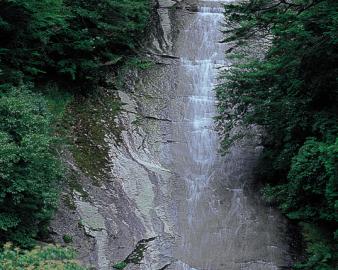 雪輪の滝