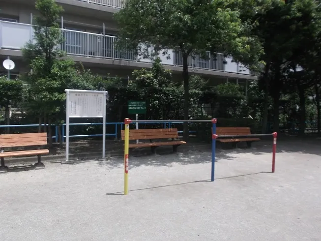 【施設写真】 提供：「恐るべき児童公園」（https://waradutoya.blog.so-net.ne.jp）