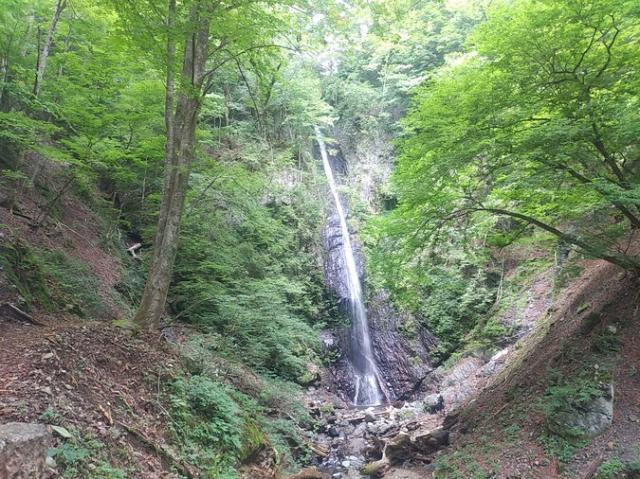 白糸の滝(小菅村)