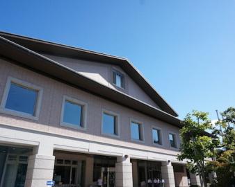 山形県立図書館