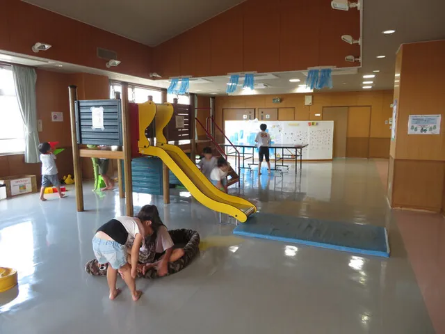 子どもの家「茅っ子」