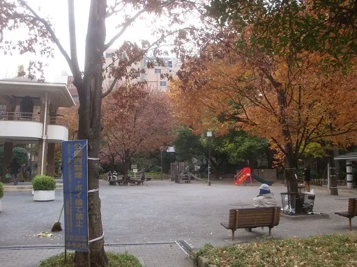 【施設写真】 提供：「恐るべき児童公園」（http://waradutoya.blog.so-net.ne.jp）