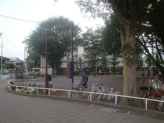 【施設写真】 提供：「恐るべき児童公園」（http://waradutoya.blog.so-net.ne.jp）