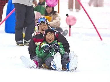 木製そり、雪遊びおもちゃ、PVC レール付き子供用木製そり、冬用屋外 