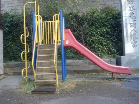 【施設写真】 提供：「恐るべき児童公園」（http://waradutoya.blog.so-net.ne.jp）