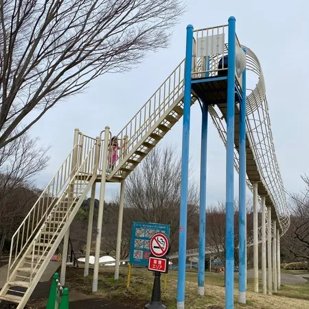 バーベキュー場が有る大きな公園です...
