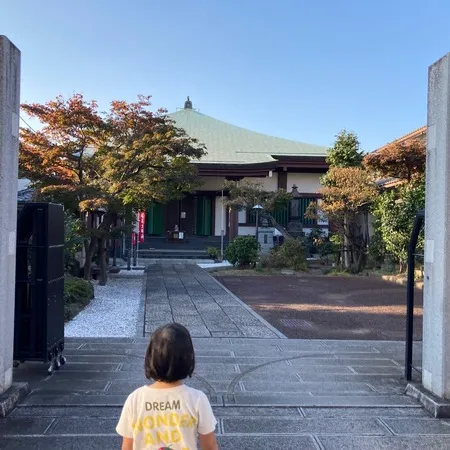 通りすがりに訪問。