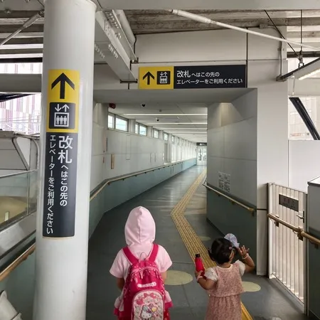 ホームから改札へのエレベーターもわ...