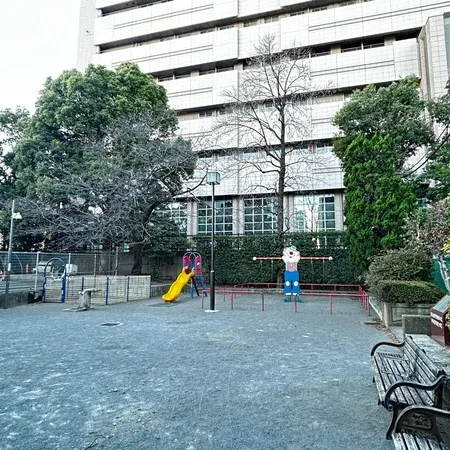 【ユーザ投稿】 築地のすぐ近くにある、小さな公園で...