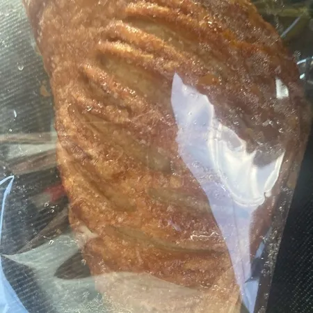 【メロンパンとパイが美味しかったです🥧】