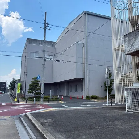 イベントホールです。大小のホール、...