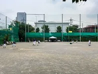 目黒区民センターの隣、目黒川沿いに...