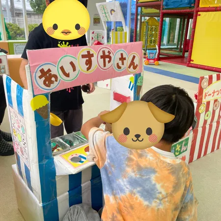家具屋さんの中にある有料キッズラン...