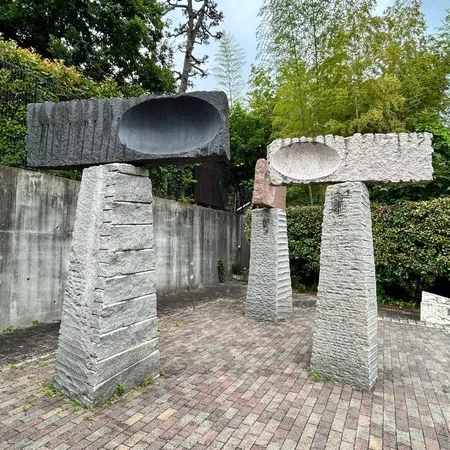 長泉院に附属する現代彫刻美術館で、...