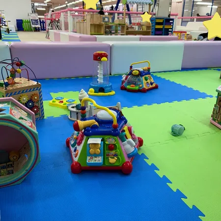 0歳児でも楽しめました。ボールプー...