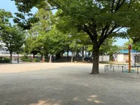 お手洗いもあり、緑もあり、暑くても...