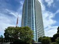 東京タワーのすぐそばに建つ、都心を...