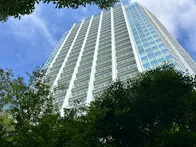 東京タワーのすぐそばに建つ、都心を...