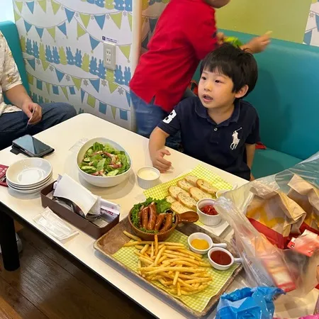 キッズルームがあり子供たちが安心し...