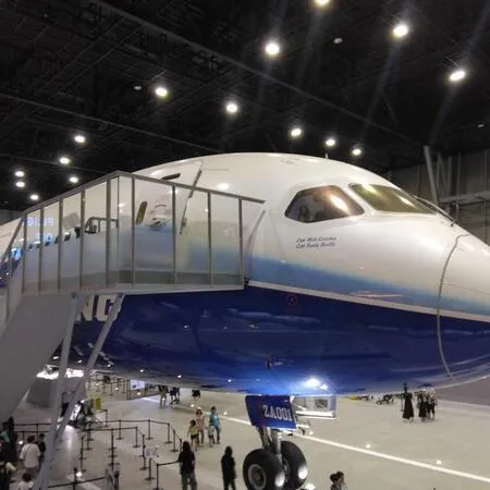 ✈飛行機に乗らずとも楽しめる。勿論...