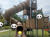 広い公園の一角、緑道側（緩やかな坂...