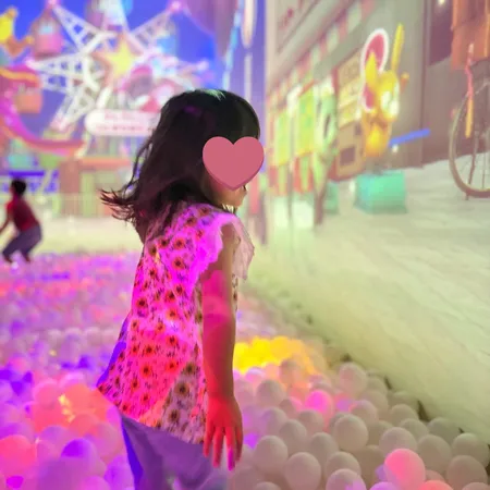映像を使った新しいタイプの室内遊園...
