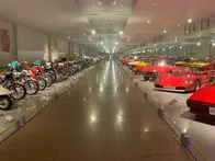 でかい一部屋しかありませが、並んで...