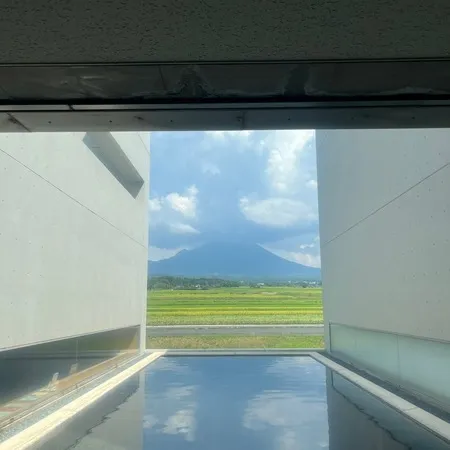 大山が綺麗に見えて最高のロケーショ...